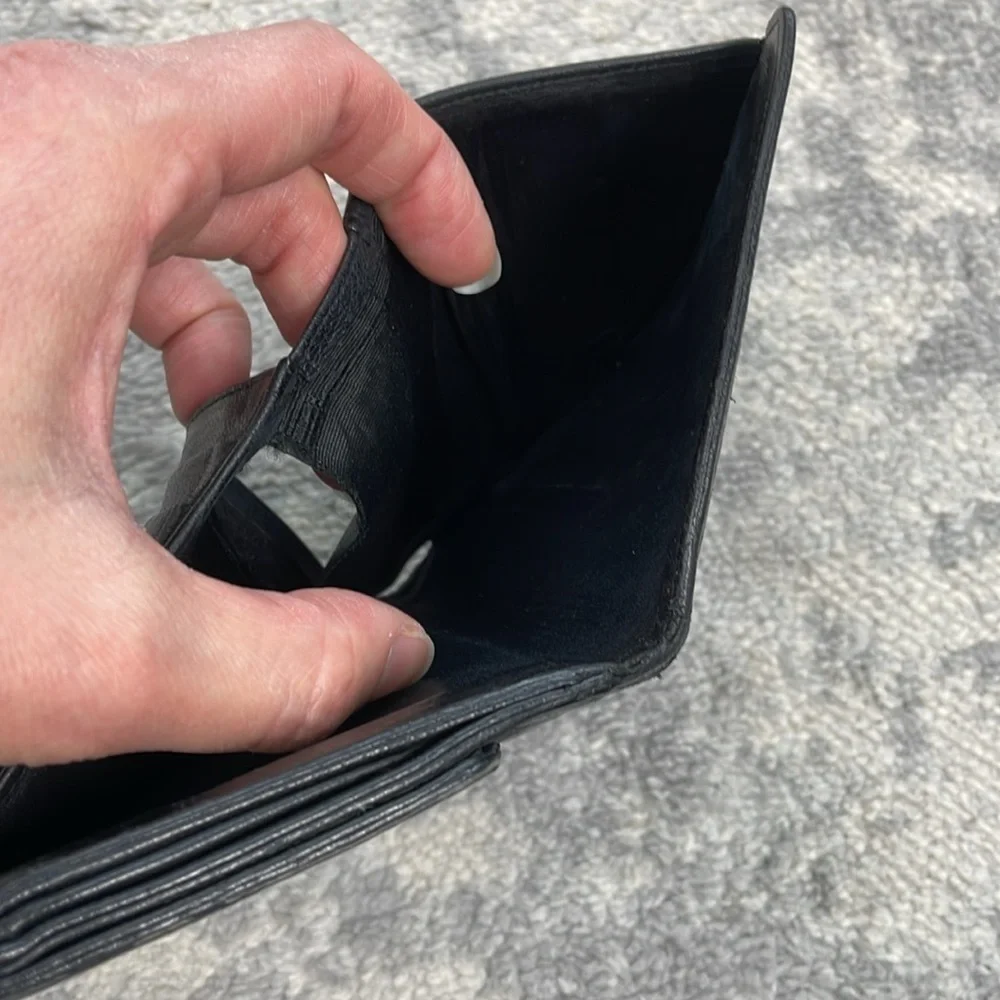 Chanel Caviar Skin Black Leather CC Bifold Compact Wallet Luxury Designer